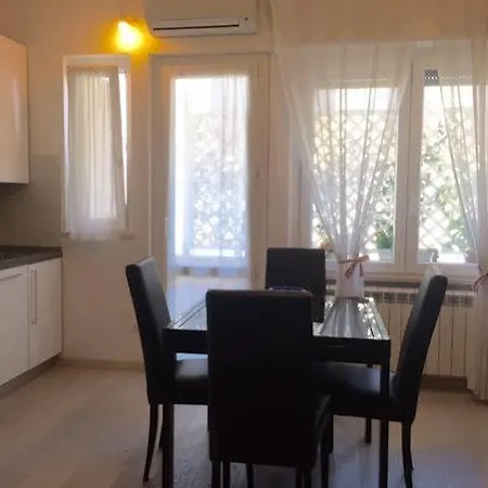 Serena Appartamento Viareggio